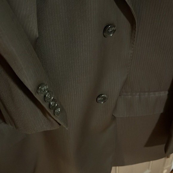 Joseph & Feiss Gold Label Olive Pinstripe 2 piece suit. 60L - Picture 4 of 14